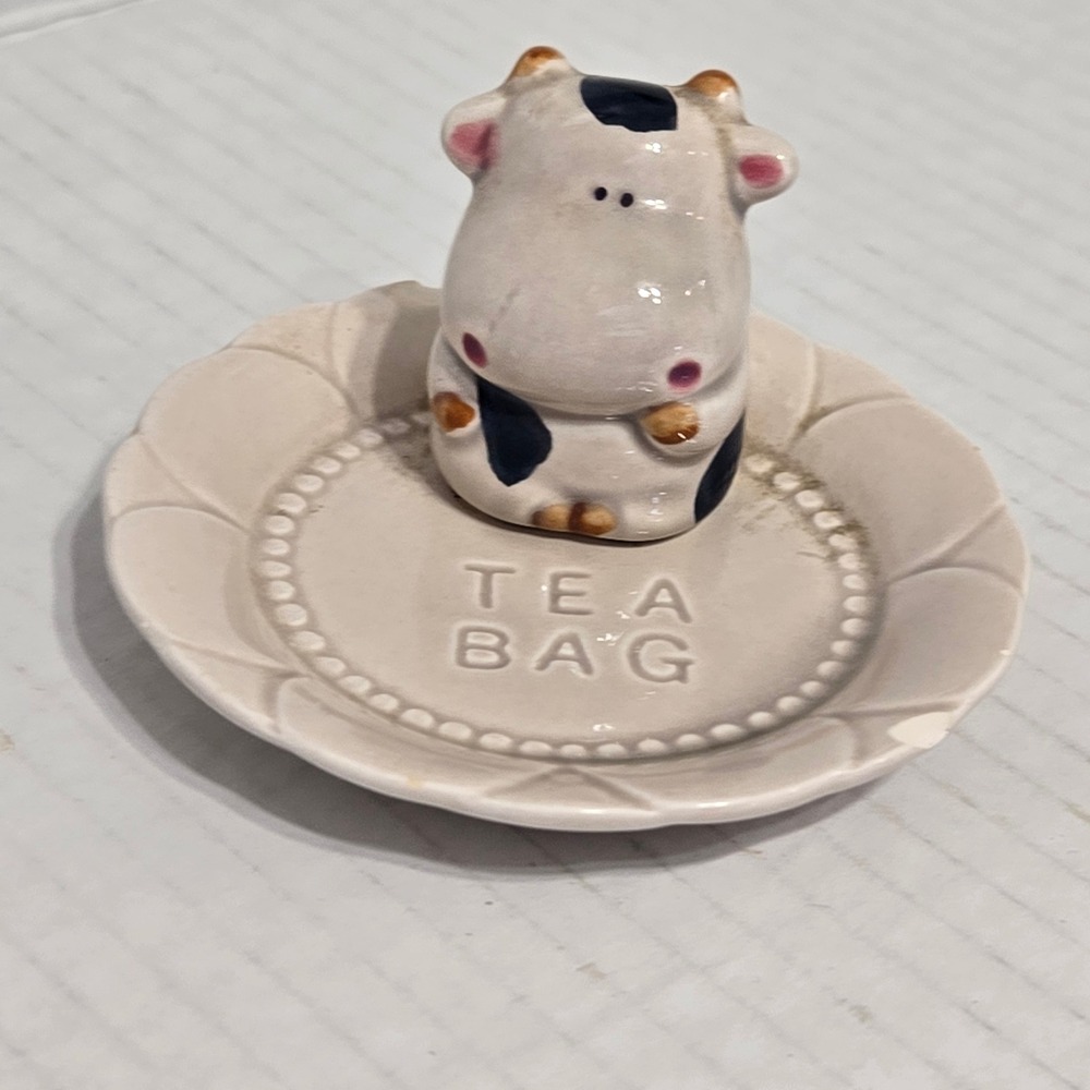 Ceramic Cow Tea Bag Holder Scalloped Saucer Off White Farmhouse Kitchen Decor